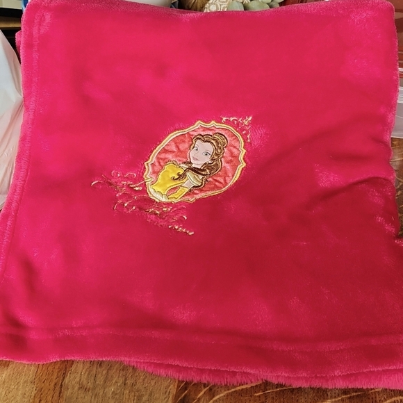 Disney Store Beauty and the Beast Belle Pink Fleece Blanket - Picture 2 of 12